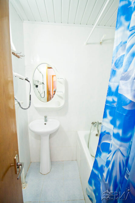 2-комн. номер в к 5.6, сан.узел 2-комн. номер в к 5.6, сан.узел