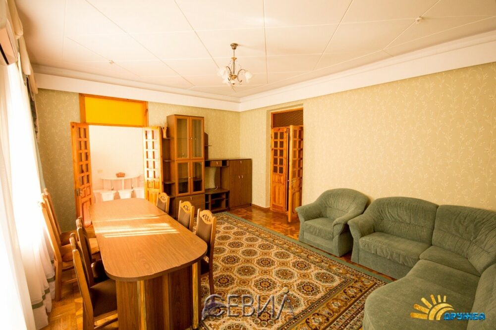 коттедж (гостиная) коттедж (гостиная)