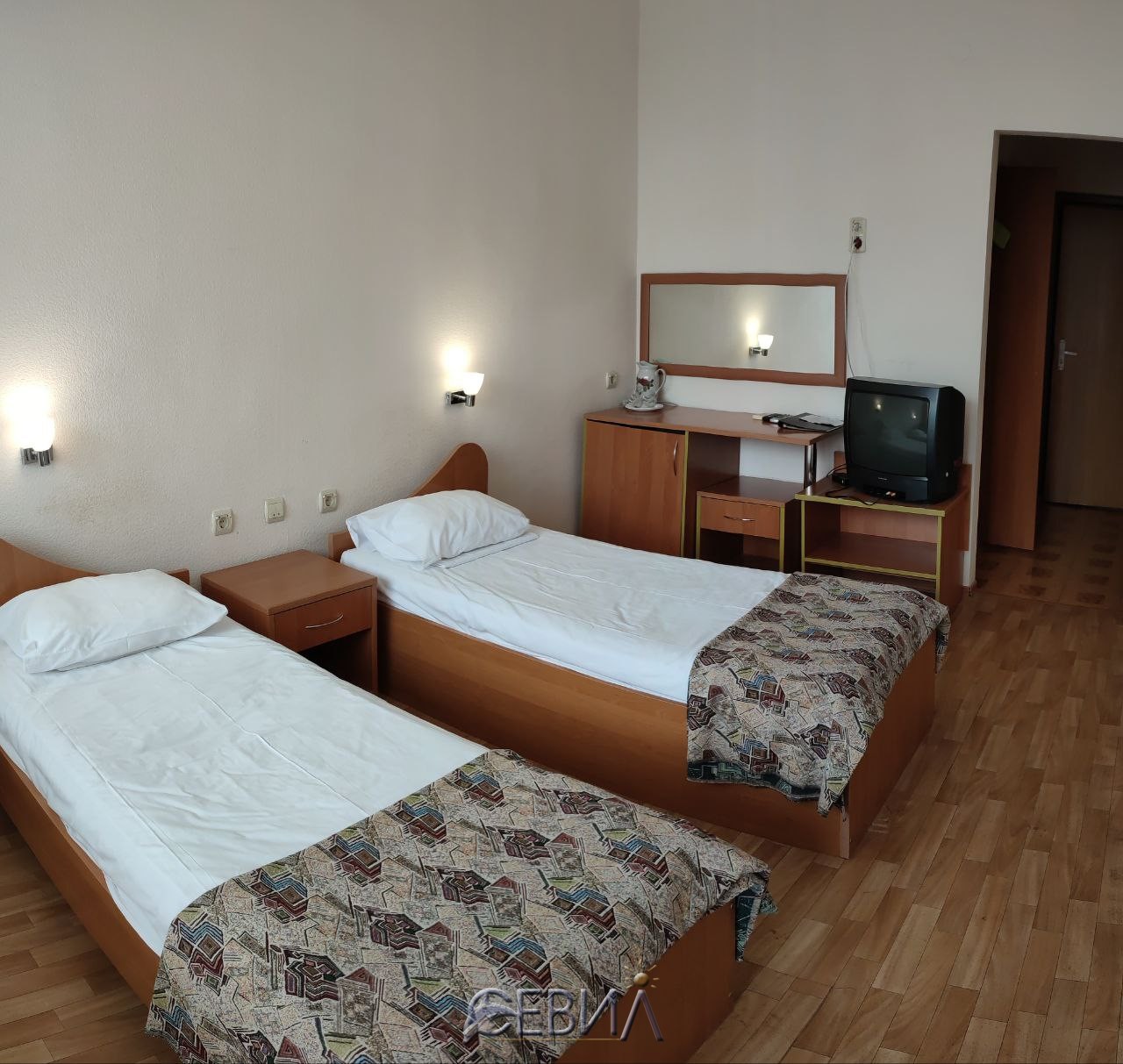 3842-11625.jpg 3842-11625.jpg