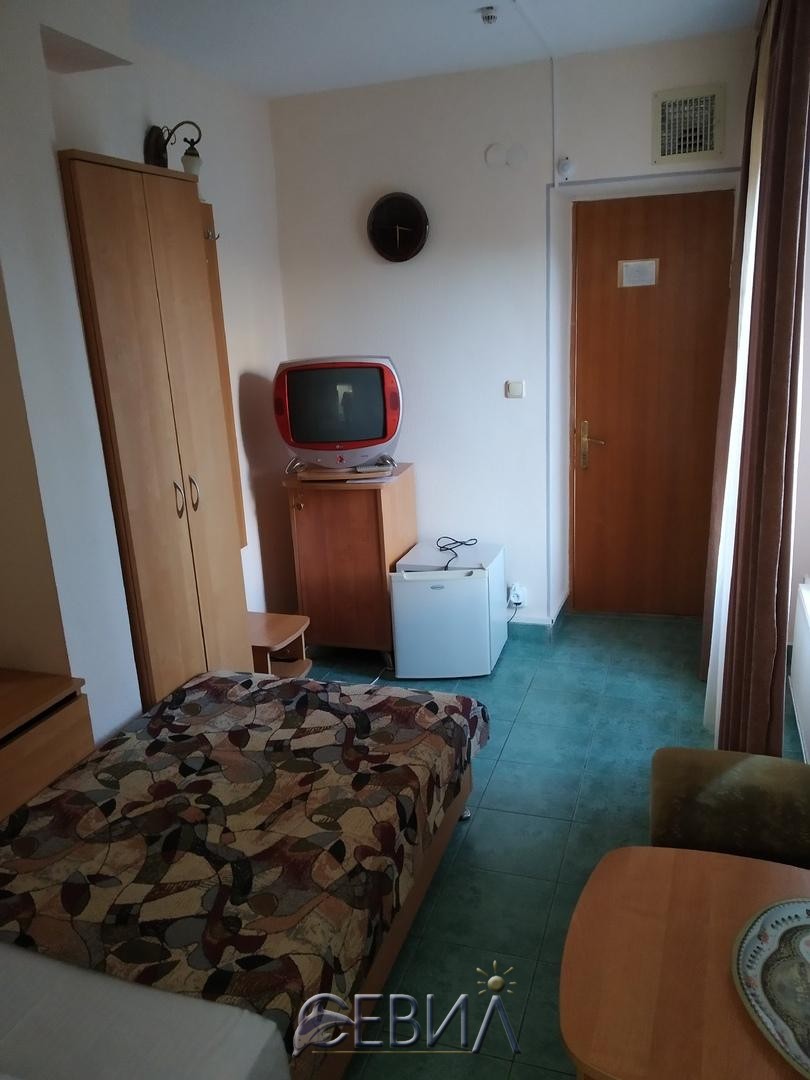 3921-12720.jpg 3921-12720.jpg