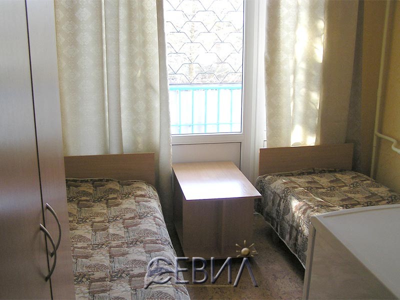 3966-3747.jpg 3966-3747.jpg