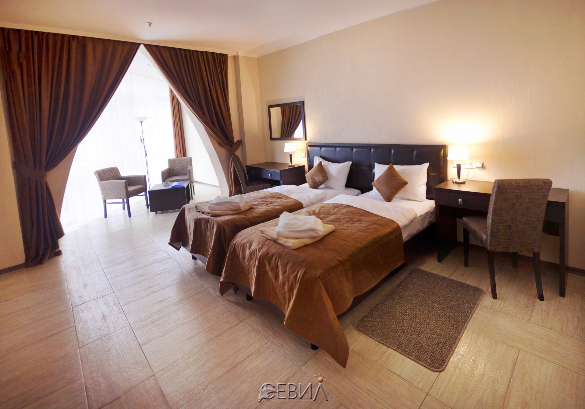 3996-5017.jpg 3996-5017.jpg