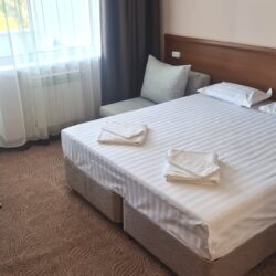 Стандарт 2-х местный с односпальной кроватью +сдопместо кресло